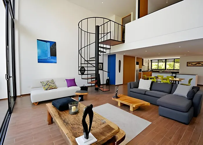 Grandioso De 2 Habs Cerca De La Playa Apartment