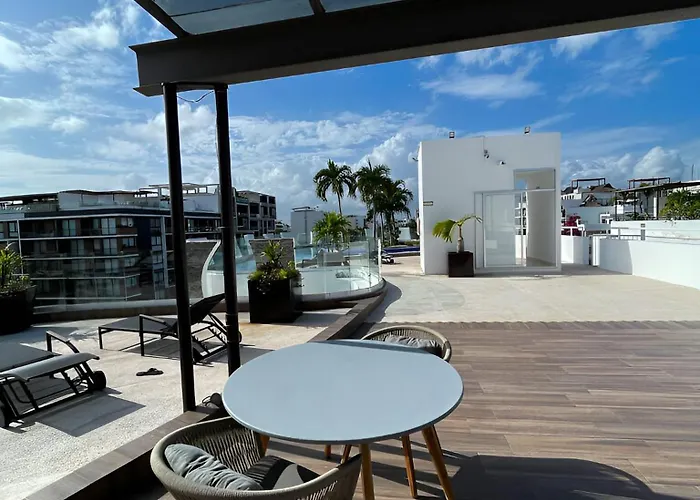 Grandioso De 2 Habs Cerca De La Playa Apartment